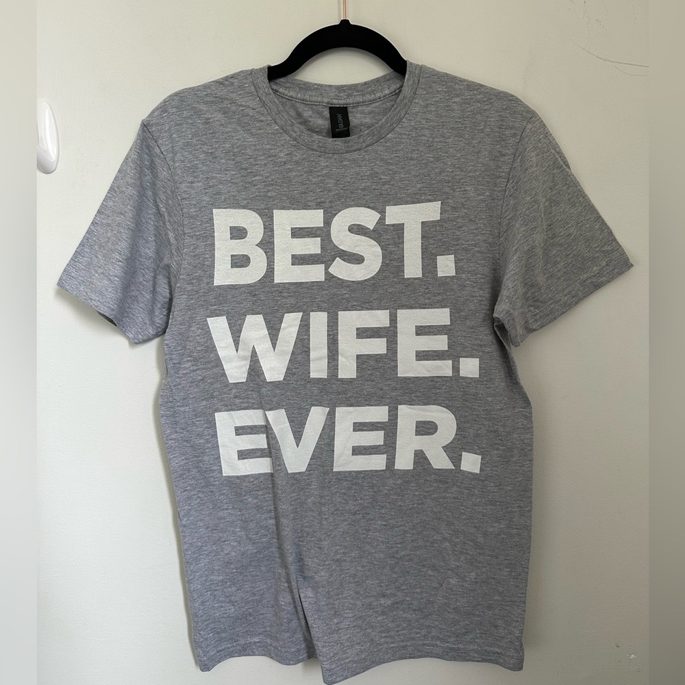 BEST WIFE EVER Gildan Softstyle Gray Graphic T-Shirt
